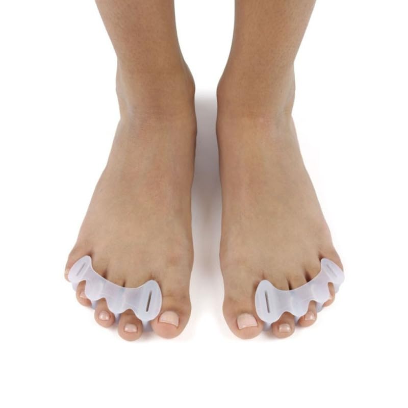 Correct Toes toe-spacers promote natural toe splay for runners.