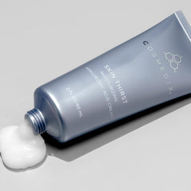 COSMEDIX Skin Thirst close-up blurs pores for a smoother complexion.