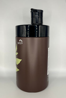 Somang Henna Hair Treatment cream texture ready for mixing.