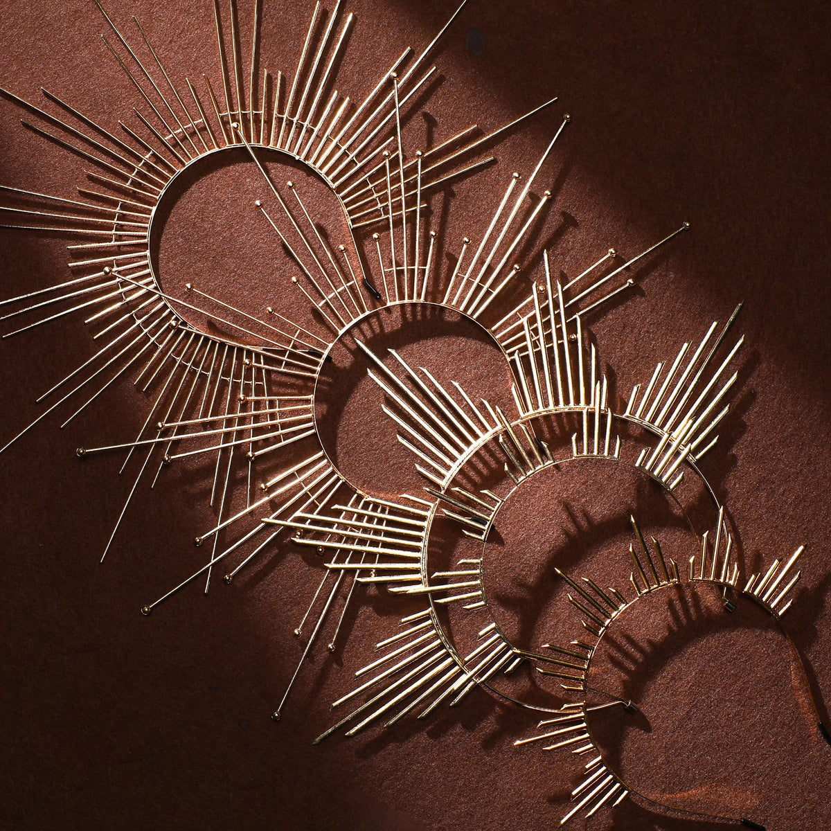 COSUCOS Golden Halo Crown packaging suitable for gifting and travel