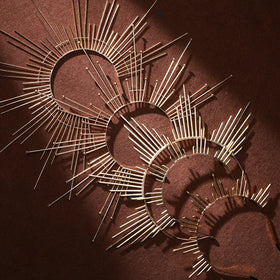 COSUCOS Golden Halo Crown packaging suitable for gifting and travel