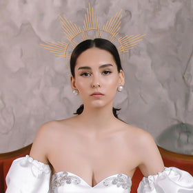 COSUCOS Golden Halo Crown side profile showing gold tone for Renaissance looks