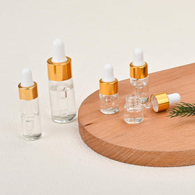 COTOM bottle demonstrates durability under temperature changes for versatile use.