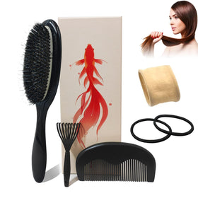 CredAiliserd No Shampoo Hair Brush bristles cleanse gently and distribute natural oils.
