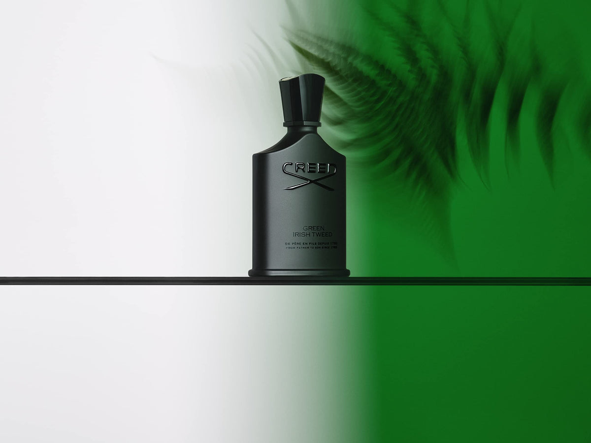 Creed Green Irish Tweed spray action, easy pulse point application.