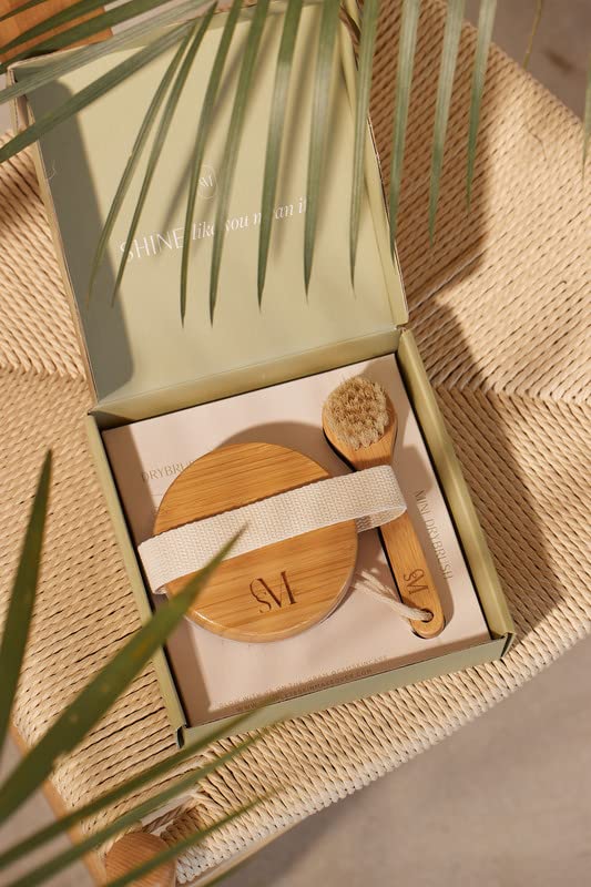 Close-up of CSM boar bristles highlighting soft yet firm exfoliating texture.