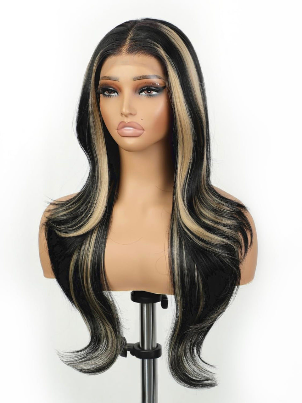 Cuiud Skunk Stripe Wig front view with layered waves for versatile daily wear.