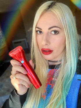 CXGTCI lip plumper tool in action demonstrating gentle suction
