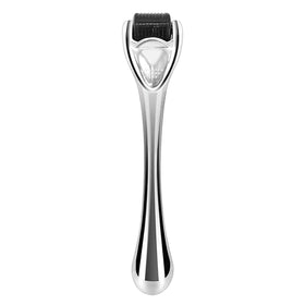CYSSUS professional derma roller with 540 titanium needles for at-home skin rejuvenation.