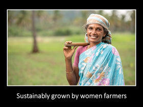 DAANA safflower oil bottle highlighting fair trade and cruelty-free sourcing