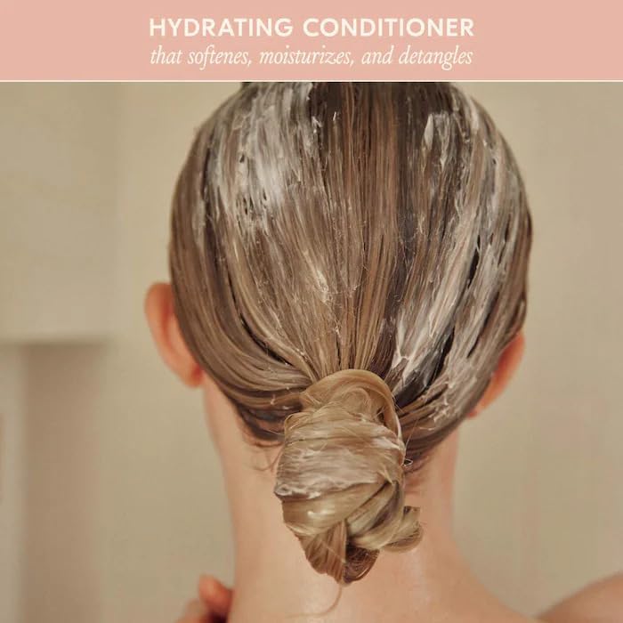 DAE Signature Conditioner with moringa seed oil boosts moisture and strength