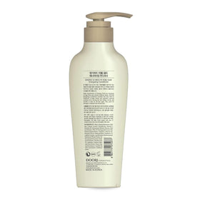 Daeng Gi Meo Ri Ki Gold Energizing Conditioner pour shows even distribution