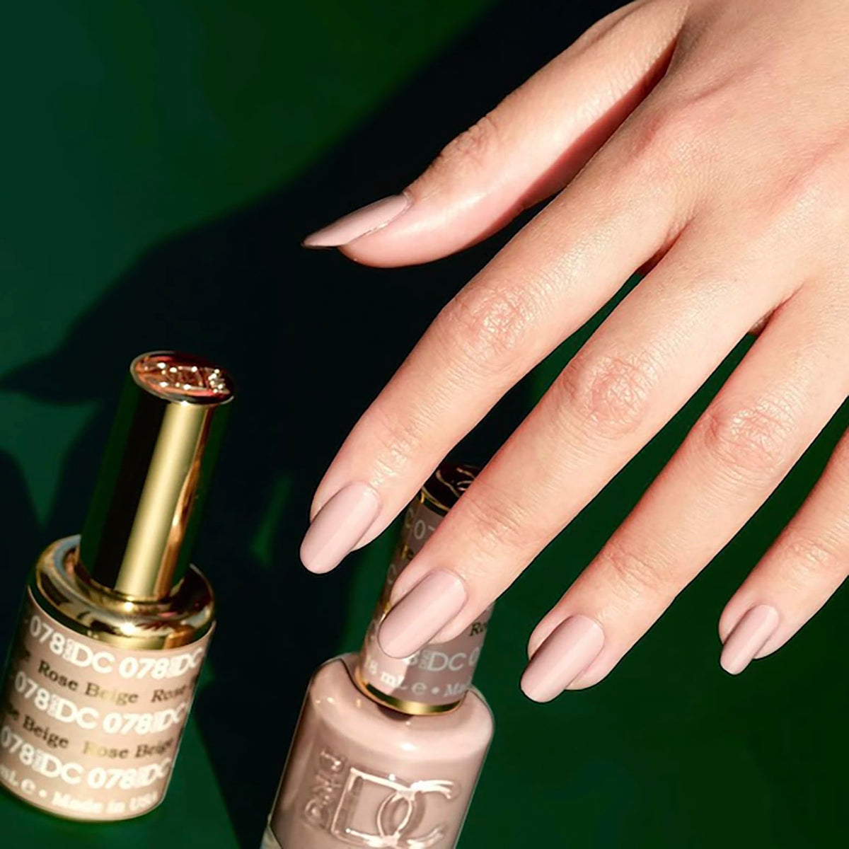 Daisy DND DC gel polish being applied on natural nails for a salon-like finish.