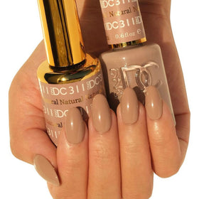 DAISY DND lacquer bottle highlights fast removal for easy at home touch ups
