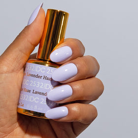 Daisy DND DC Lavender Haze swatch displaying creamy pastel finish.