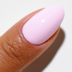 Daisy DND easy soak-off removal in 10-15 minutes for quick polish changes.