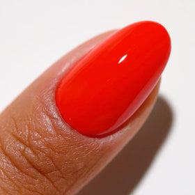 DAISY DND Free Spirit lacquer bottle paired with gel for quick, chip-free mani
