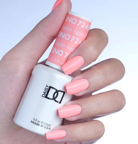 DAISY DND gel polish set offers matching lacquer for coordinated home manicures