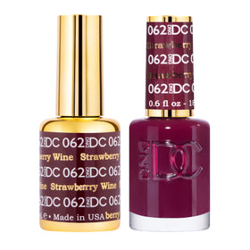 Daisy DND Strawberry Wine gel polish bottle, rich red color with long-lasting appeal.