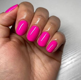 Daisy DND Tutti Frutti lacquer bottle matching color for easy at home nails