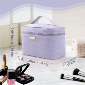 Dajasan makeup bag zipper detail highlights smooth opening and secure storage