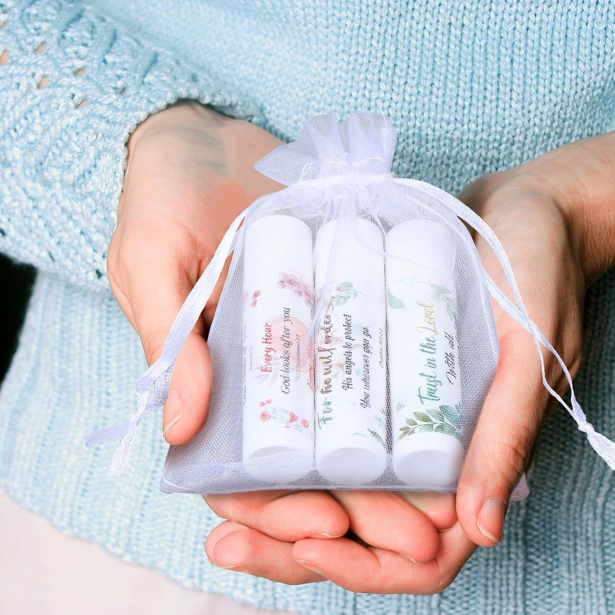 Dansib mint or honey scented lip balm for refreshing lip care.
