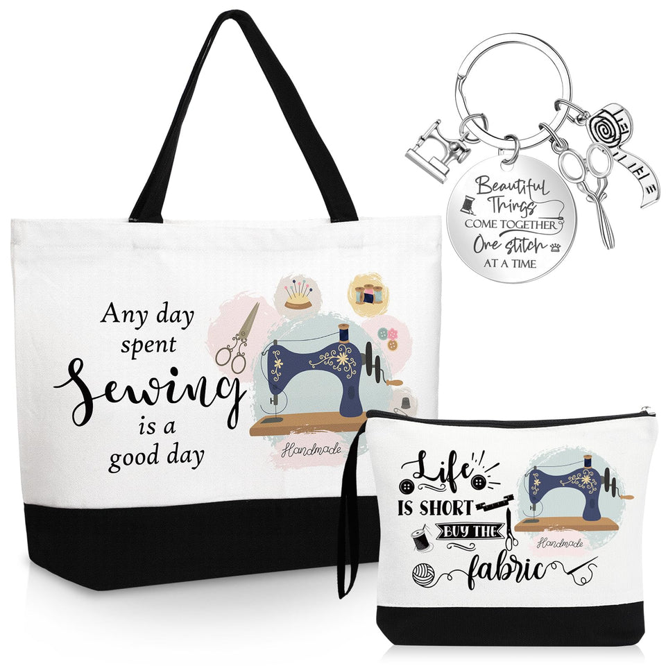 Dansydaisy tote bag with pig design, ideal for travel and daily errands.