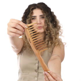 Darik Professional Wooden Wide-Tooth Comb for all hair types showcases versatility.