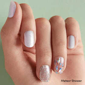 Dashing Diva Going Platinum packaging highlighting bold, durable gel look