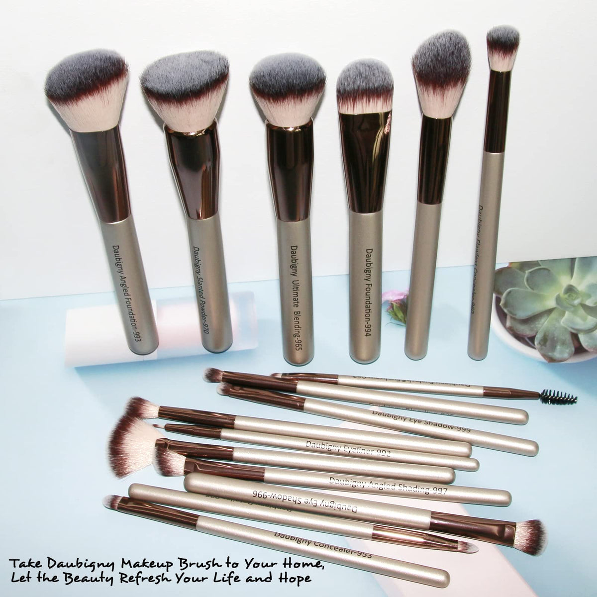 Daubigny contour brush for sculpted definition and natural finish