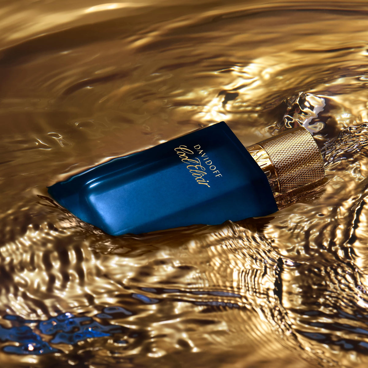 Davidoff Cool Elixir base notes Oud Accord provide lasting warmth.