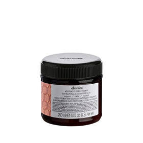 Davines Alchemic Copper conditioner packaging close-up highlighting copper-toned formula for vibrant tones