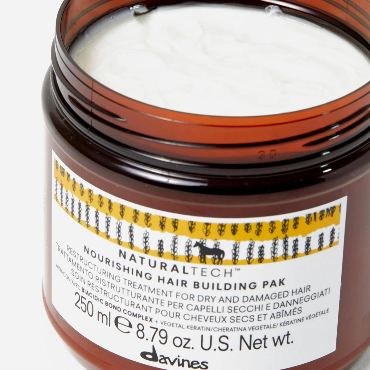 Application scene showing smooth, even distribution through hair