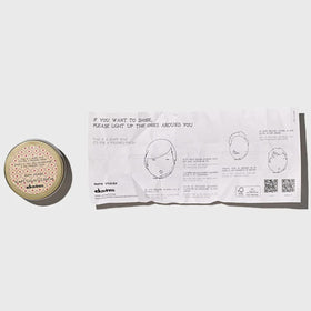 Davines This Is A Shine Wax texture swatch highlighting flexible, light-hold performance.