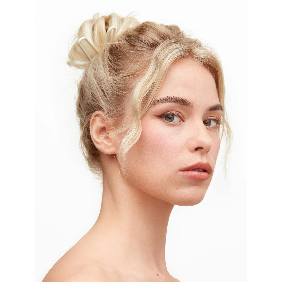 Medium to long hair secured by Day Rate Beauty Petite Power Pin