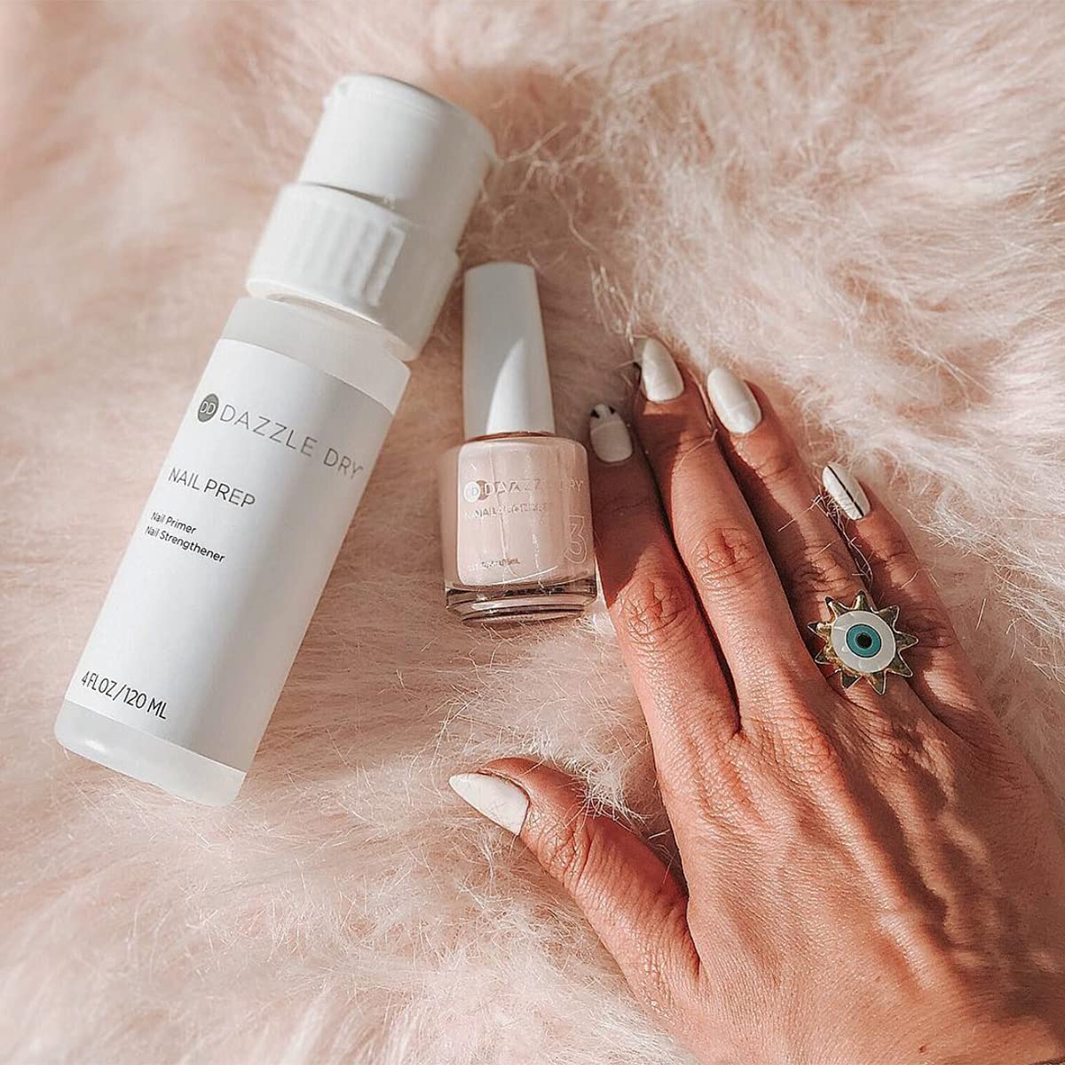 Dazzle Dry mini kit base coat ensures strong adhesion.
