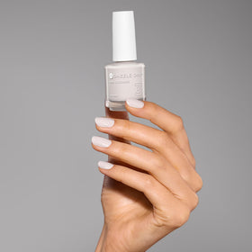 Dazzle Dry salon-quality finish on nails for long wear