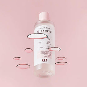 DEARBOO Glass Skin Snail Toner texture resembles water for quick absorption.