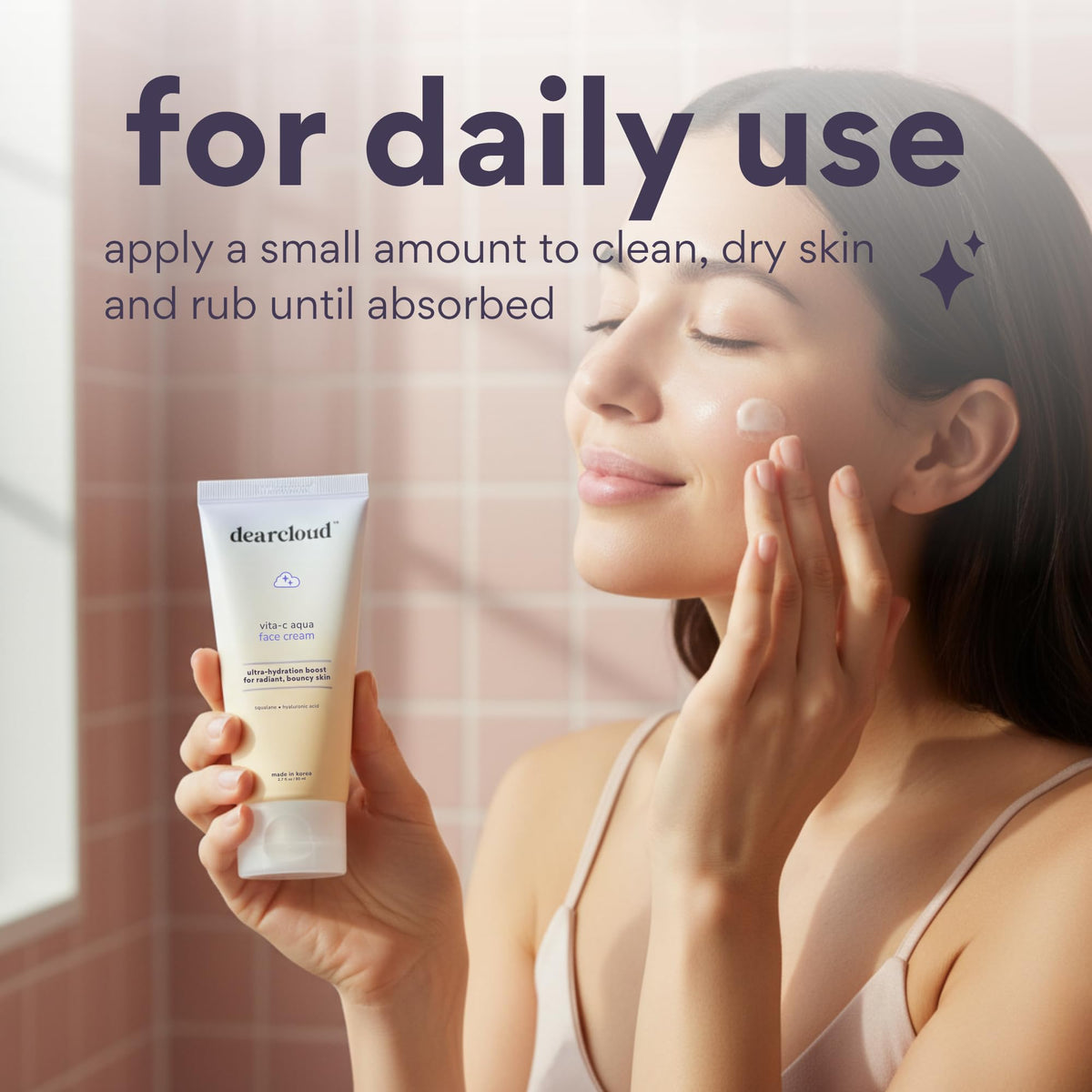Dearcloud Vita-C Aqua glow finish conveys a bright, plump look after use.