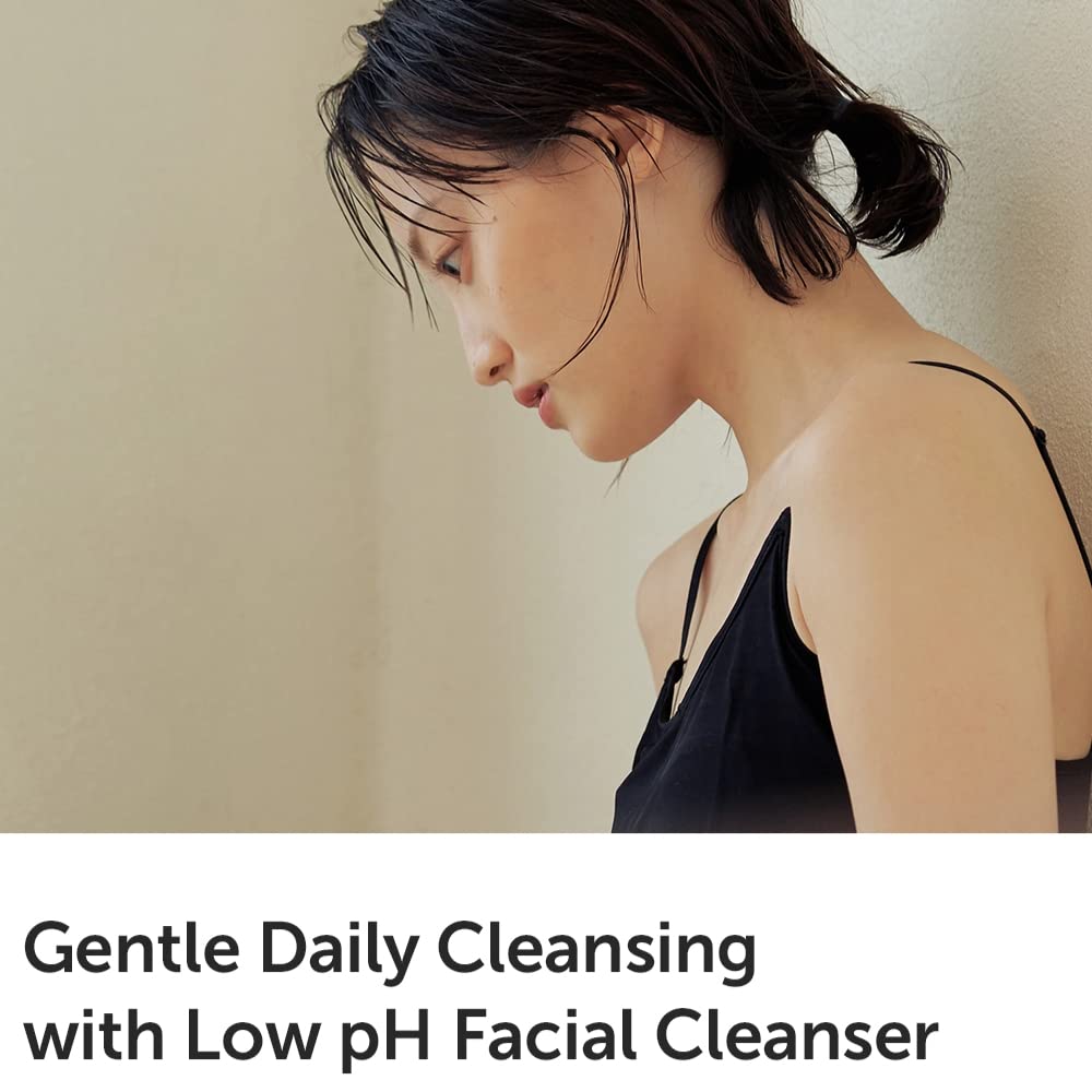 DearKlairs Gentle Black Cleanser ingredients blend emphasizes hydration and soothing qualities