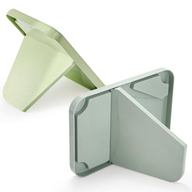 DEAYOU slip-resistant base keeps the mirror steady during daily routines.