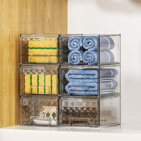 Delamu baby bottle organizer keeps bottles clean and within reach.