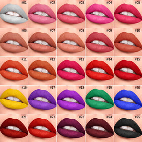 DE'LANCI Lipstick Palette cream texture swatches highlight smooth, even application.