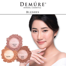 Demure Mineral Blush lightweight texture enhances a natural glow without heaviness.