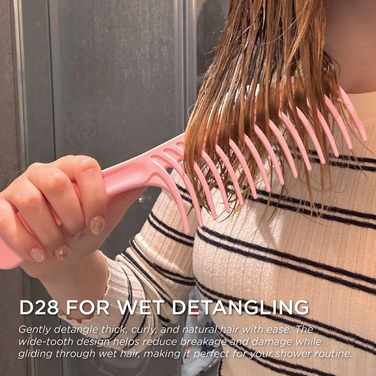 Denman D28 curved-pin design enhances curl definition and reduces breakage