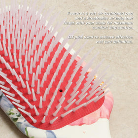 Denman D38 speeds up blow-drying with efficient, broad strokes