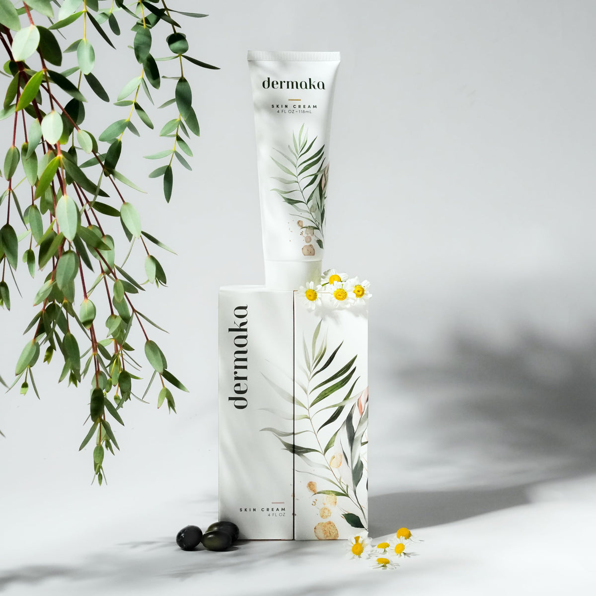 Chamomile detail in Dermaka Cream for gentle soothing on sensitive skin.