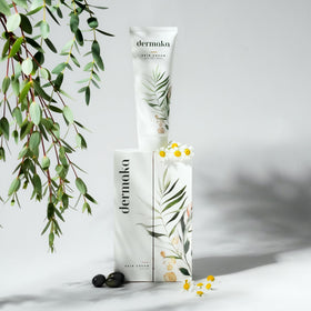 Chamomile detail in Dermaka Cream for gentle soothing on sensitive skin.