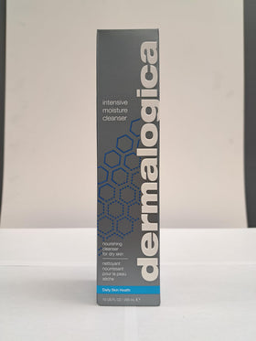 Dermalogica Intensive Moisture Cleanser rinsing-action captures quick rinse and clean finish.