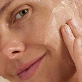 Dermalogica MultiVitamin Power Recovery Cream panthenol ingredient spotlight suggesting soothing support.